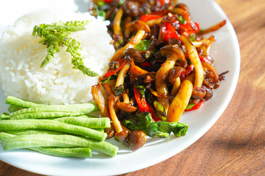 Thai Pad Kra Pao Hed