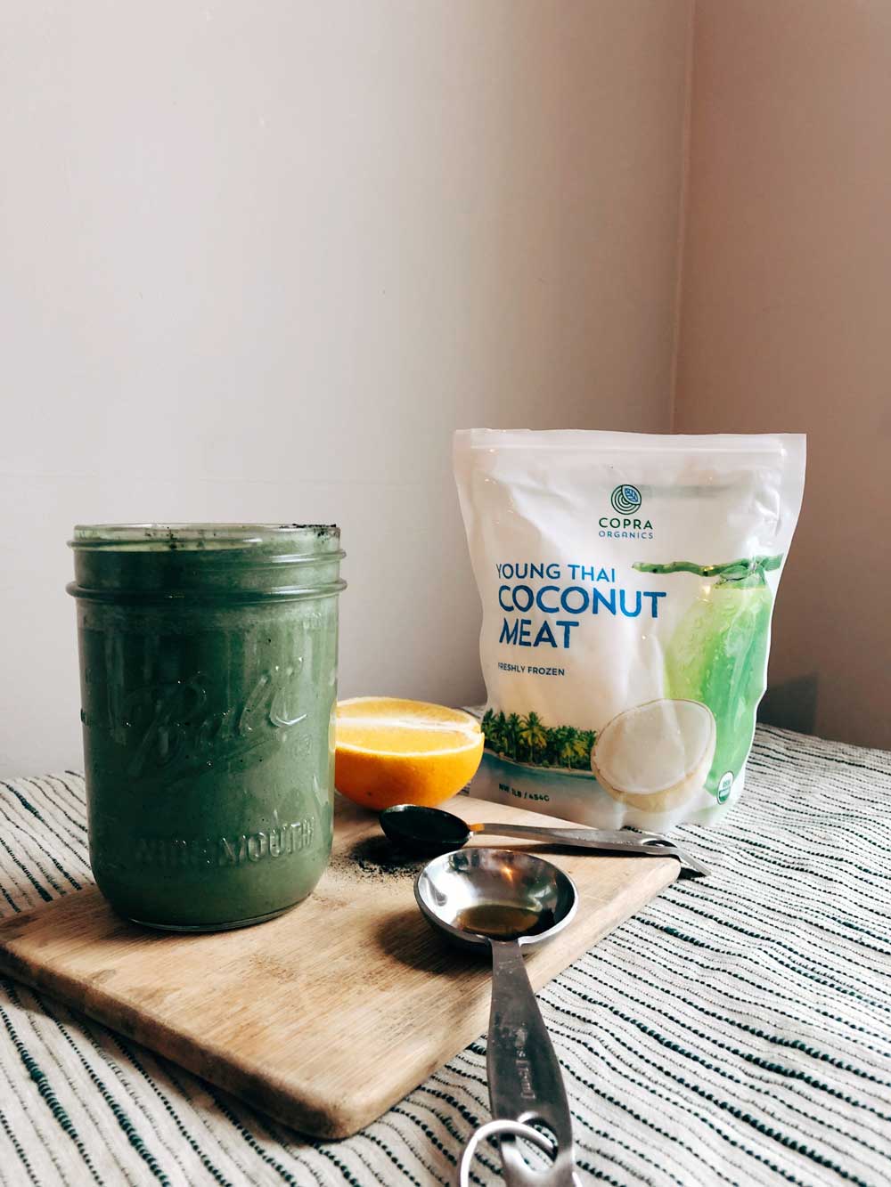 Spirulina Superfood Smoothie with Coconut